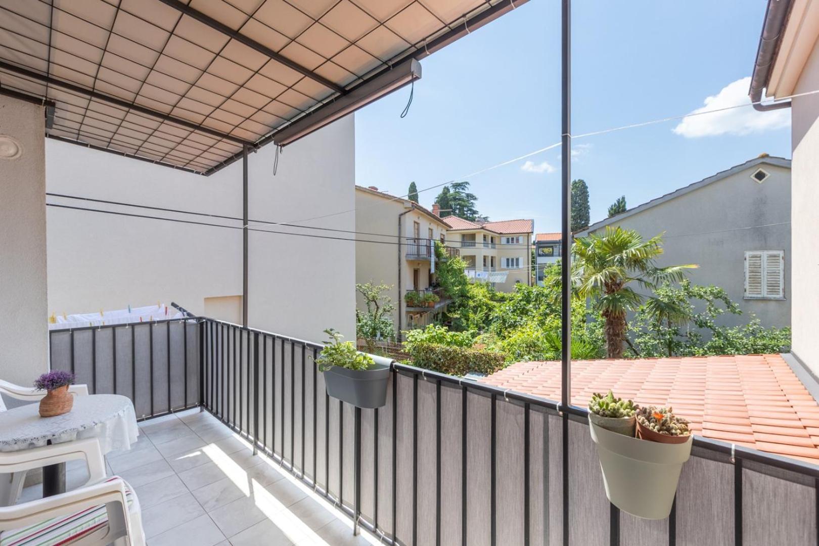 Apartment Oleander Malinska Exterior photo